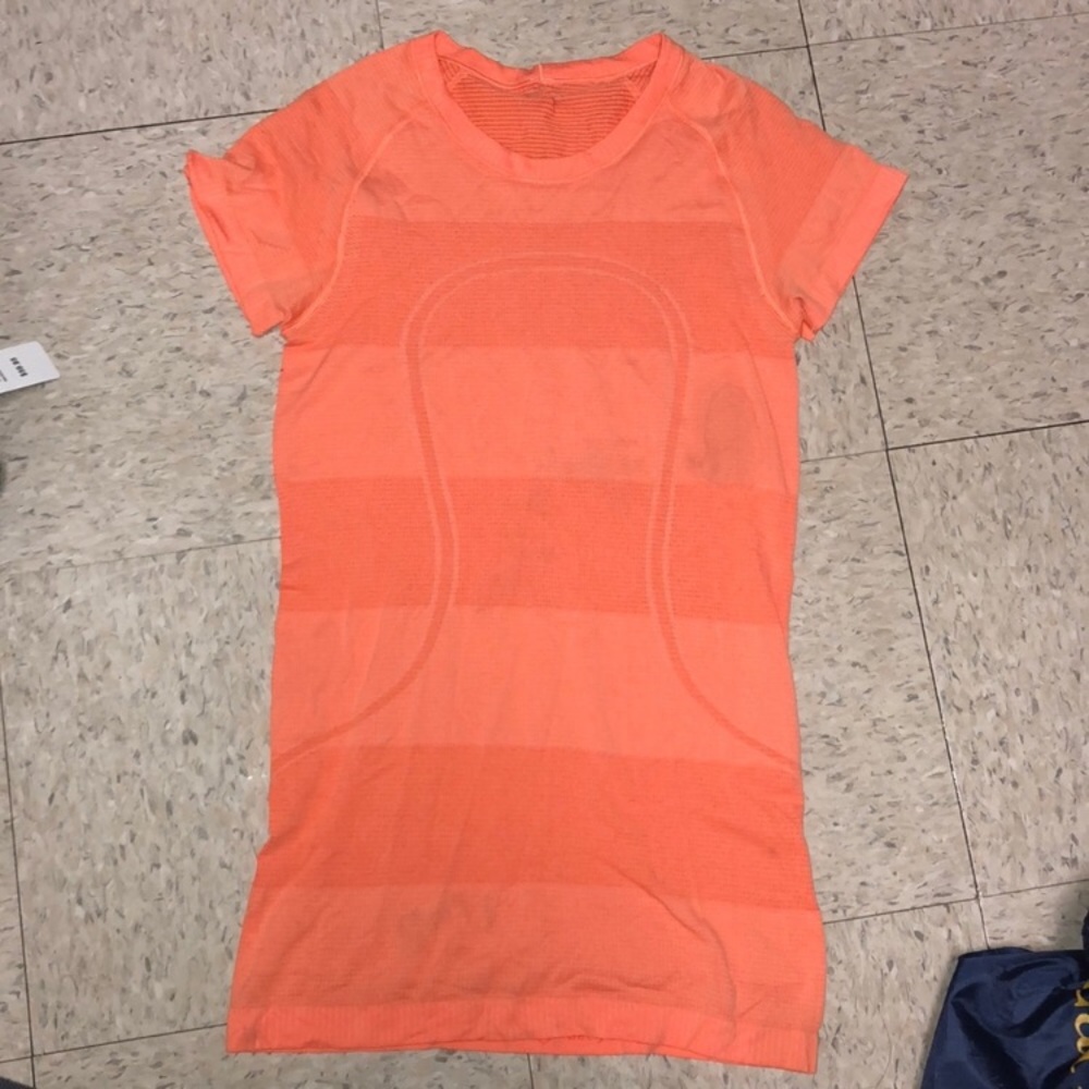 Lulu swiftly tech orange shirt